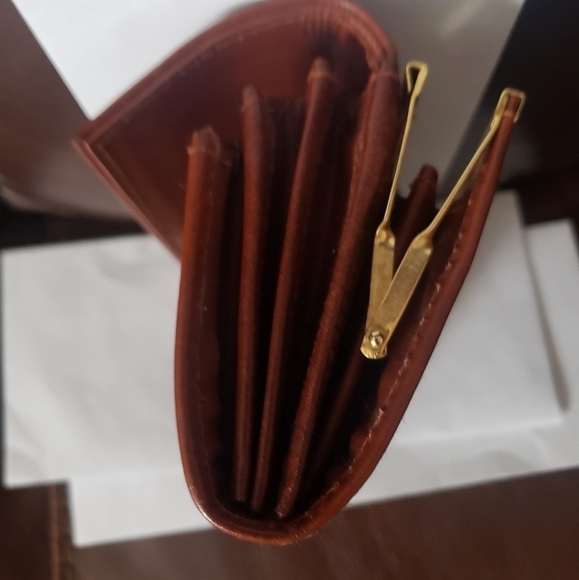 Vintage Leather Wallet - Picture 9 of 14